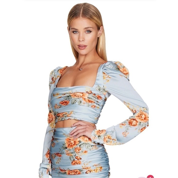 Nookie Tops - NWT NOOKIE Garden Crop Top Size M